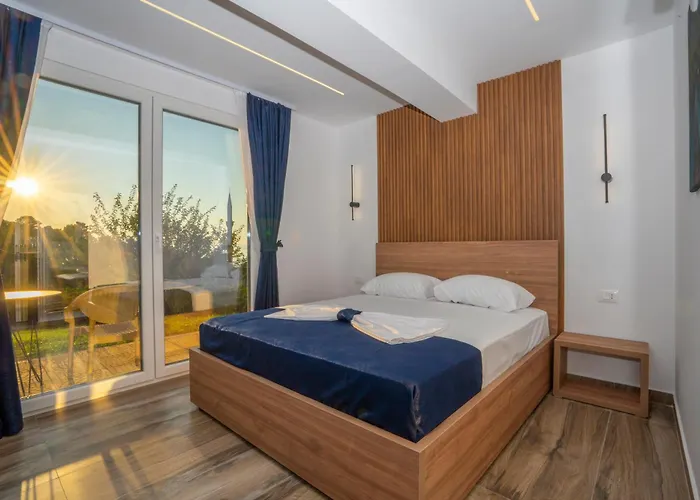 Sela Отель Шкодер