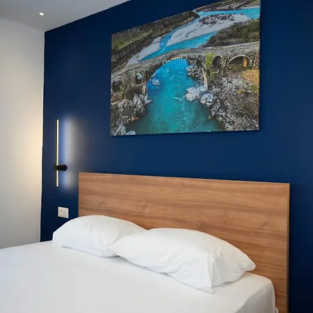 Sela Hotel 3*